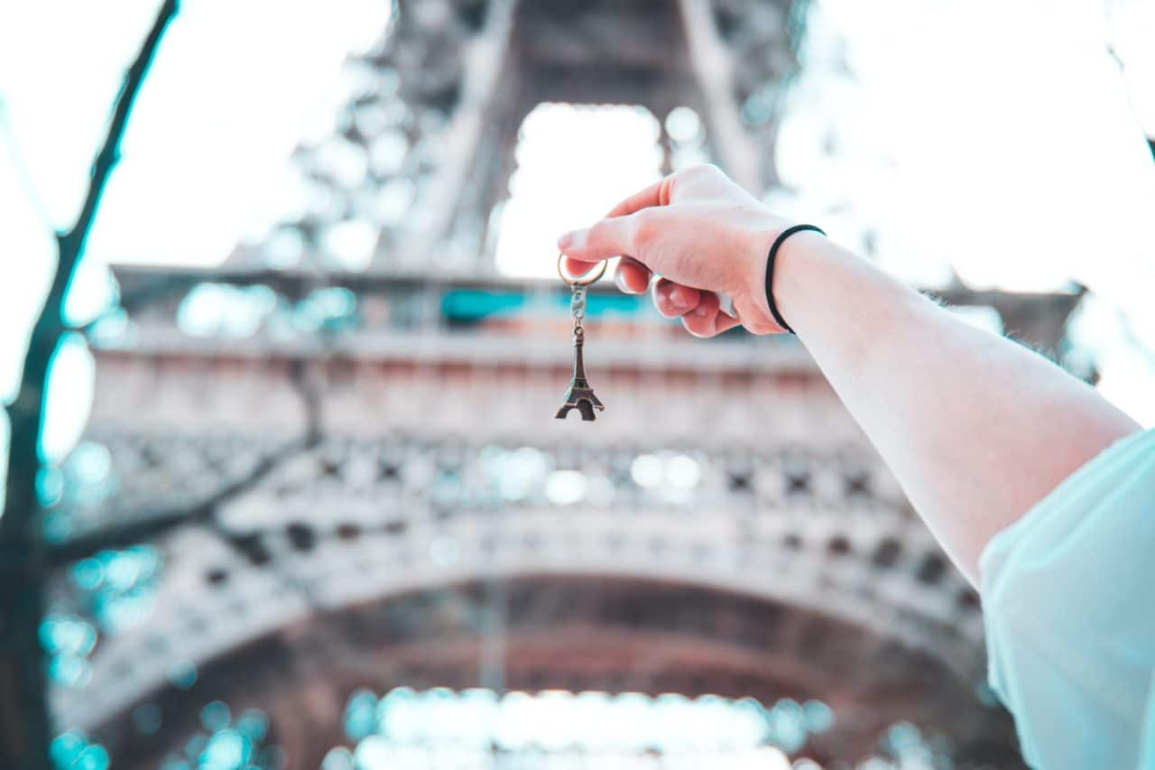 10 Creative Ways To Reveal A Surprise Trip Lost On The Route 10-creative-ways-to-reveal-a-surprise-trip-lost-on-the-route
