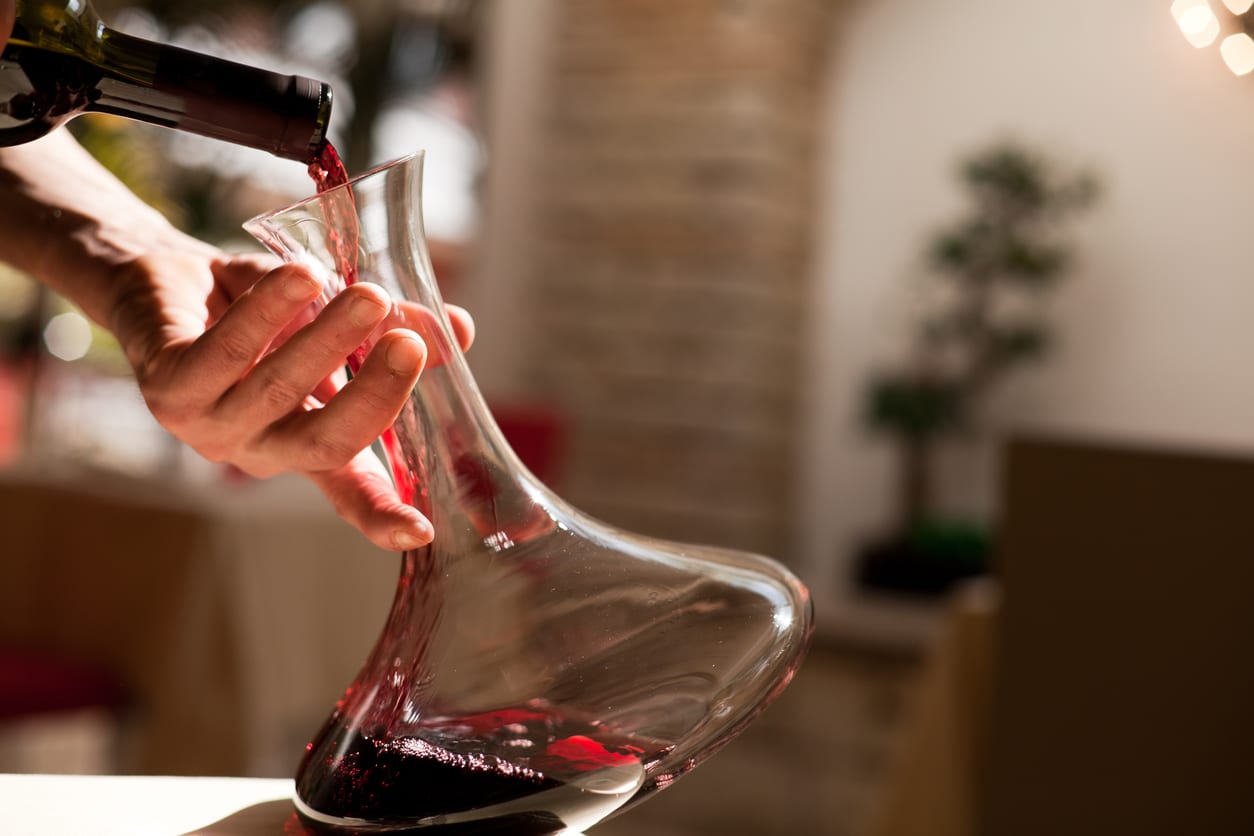 ordinare il vino della casa - consigli di viaggio in italia