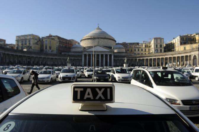 consigli di viaggio in italia evitare i taxi italiani