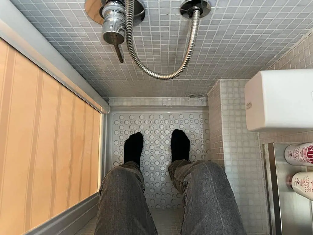 DIY bathroom seat - camper van