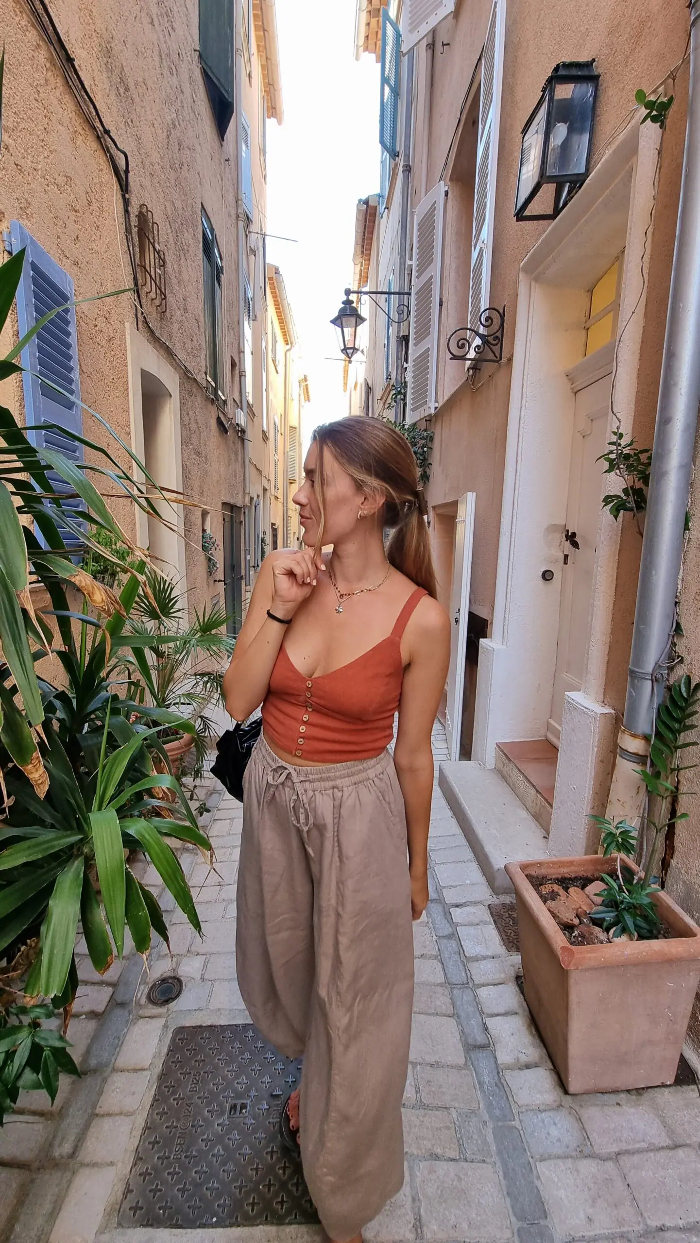 isa from lostontheroute walking in saint tropez